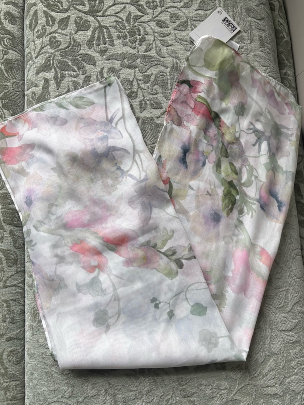 Scarf - Picture 3 of 4